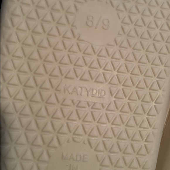 Katydid Women's Slippers with Pink Heart Design - Picture 6 of 9